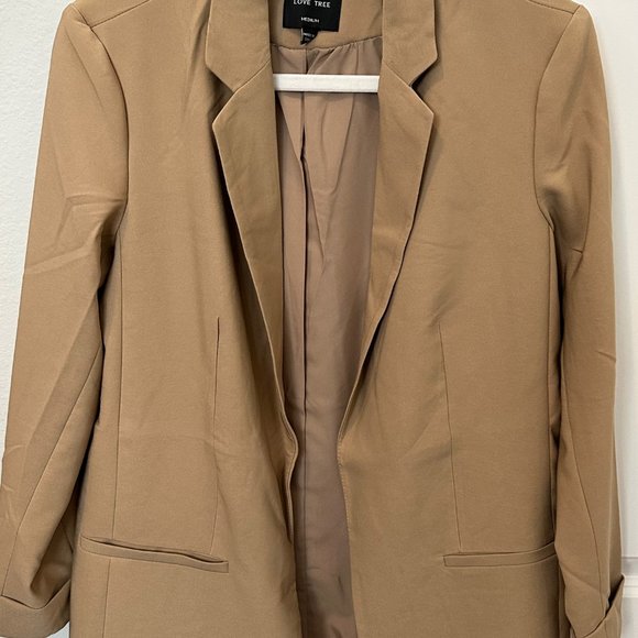 Simple Structure Blazer - Picture 3 of 10